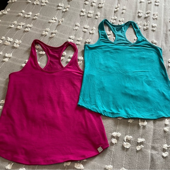 Pair of Women’s Active Tanks - Picture 1 of 5